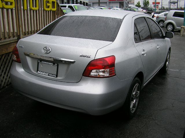 Toyota Yaris 2008 photo 2