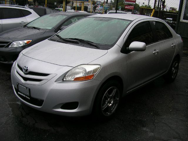 Toyota Yaris 2008 photo 3