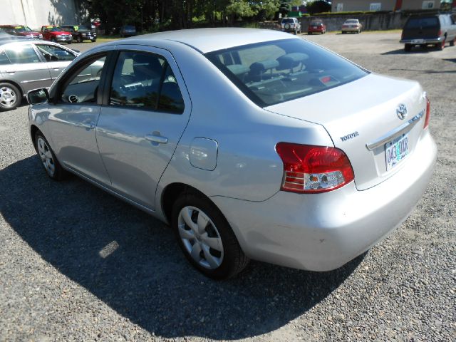 Toyota Yaris 2008 photo 2