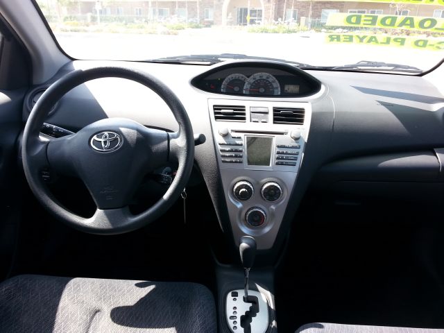 Toyota Yaris 2008 photo 4