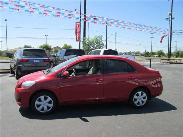 Toyota Yaris 2008 photo 0