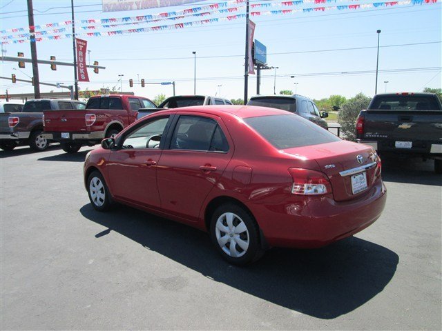 Toyota Yaris 2008 photo 3