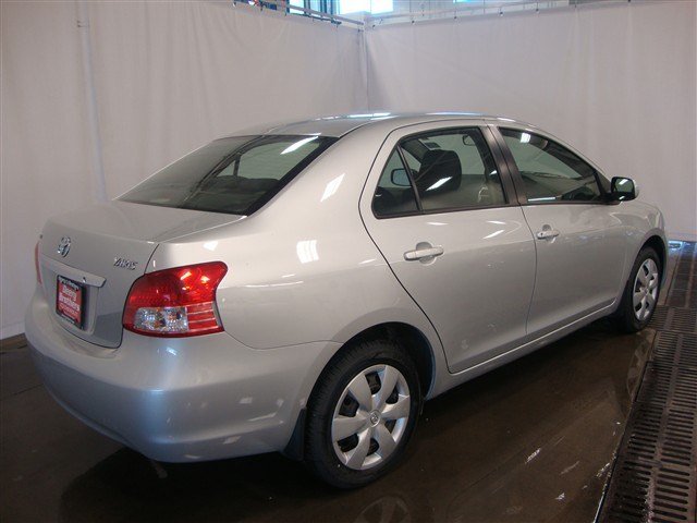 Toyota Yaris 2008 photo 0