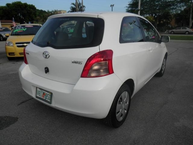 Toyota Yaris 2008 photo 4