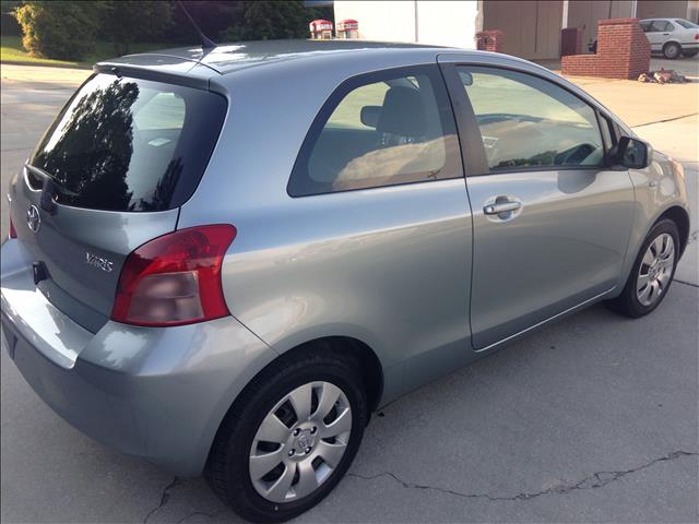 Toyota Yaris 2008 photo 1