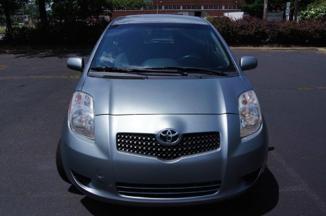 Toyota Yaris 2008 photo 2