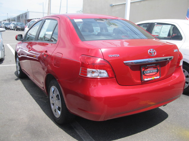 Toyota Yaris 2008 photo 1