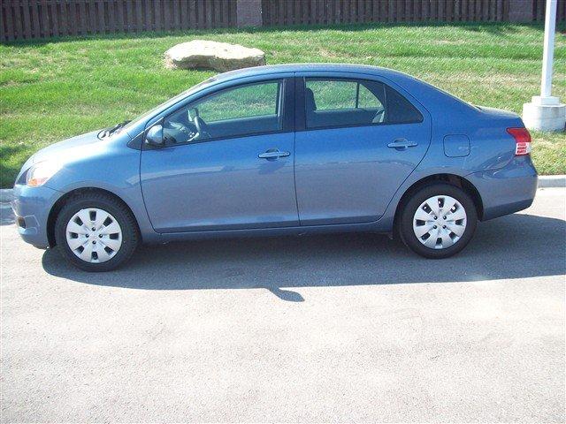 Toyota Yaris 2009 photo 1