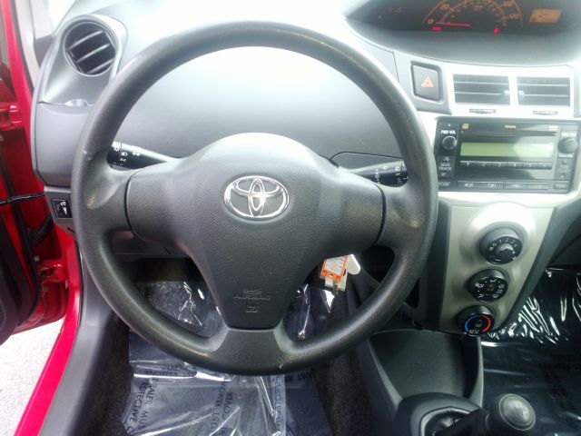 Toyota Yaris 2009 photo 6