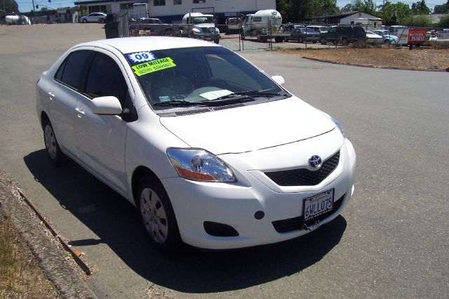 Toyota Yaris 2009 photo 3