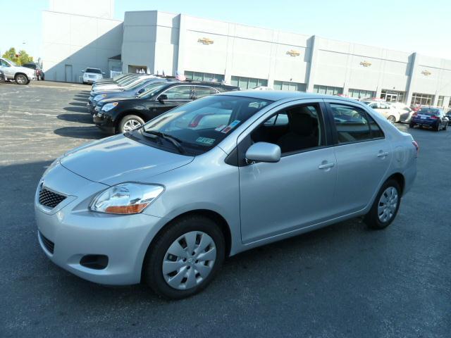 Toyota Yaris 2009 photo 2