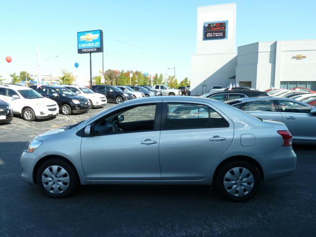 Toyota Yaris 2009 photo 3