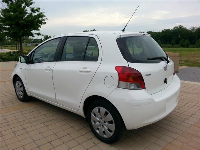 Toyota Yaris 2010 photo 1