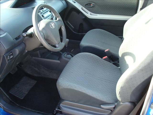 Toyota Yaris 2010 photo 3