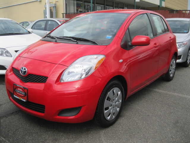 Toyota Yaris Base Unspecified