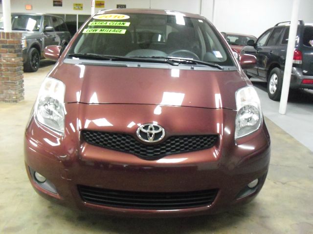 Toyota Yaris 2010 photo 2