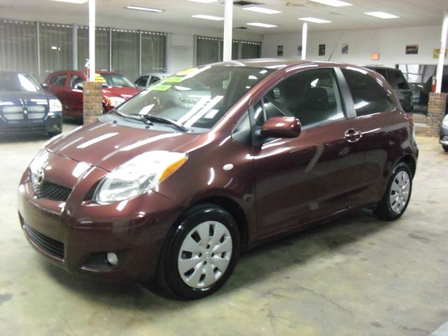 Toyota Yaris 2010 photo 3