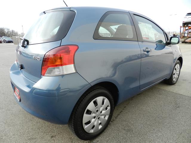 Toyota Yaris 2010 photo 4