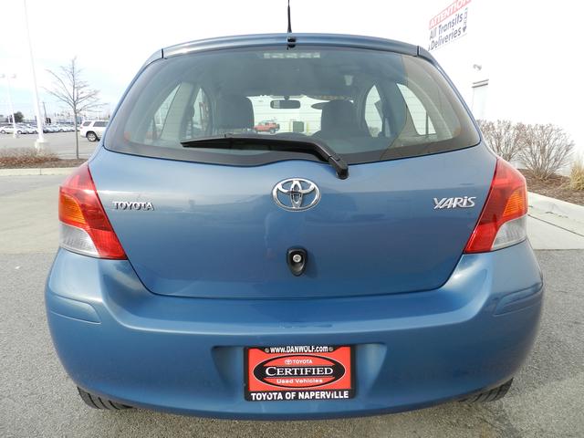 Toyota Yaris 2010 photo 5