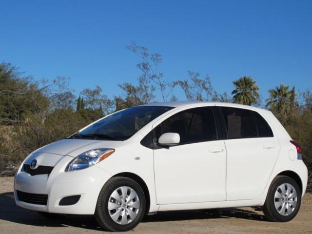 Toyota Yaris 2010 photo 2