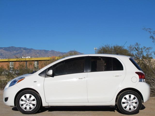 Toyota Yaris 2010 photo 3