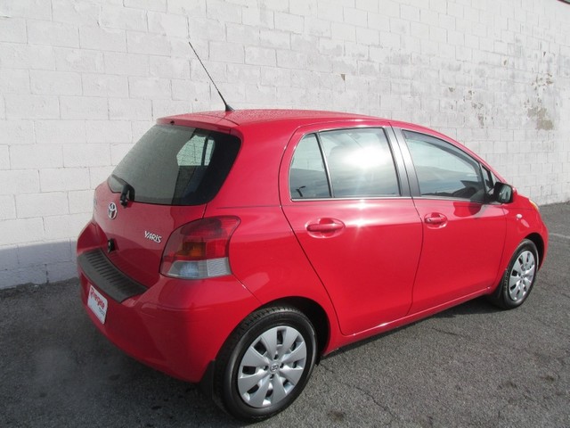 Toyota Yaris 2010 photo 3