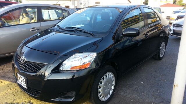 Toyota Yaris 2010 photo 2