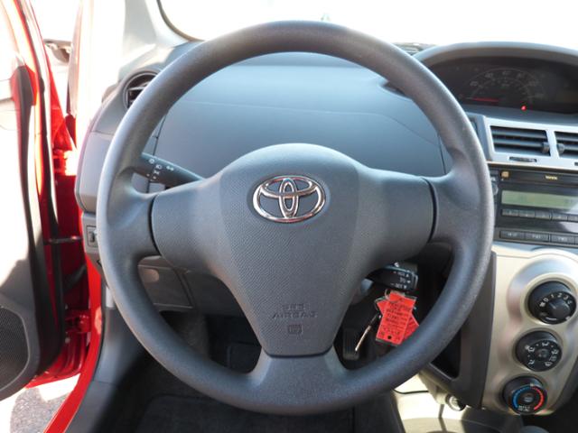 Toyota Yaris 2010 photo 5