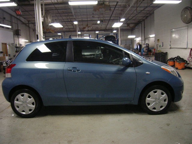 Toyota Yaris 2010 photo 3