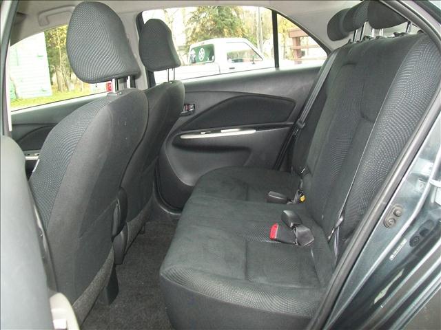 Toyota Yaris 2010 photo 4