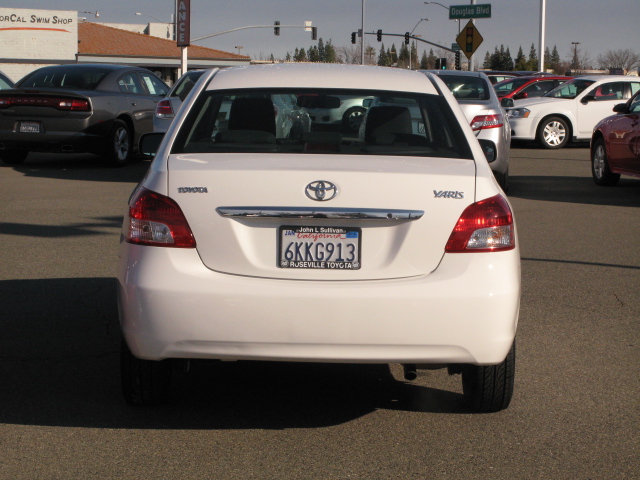 Toyota Yaris 2010 photo 5