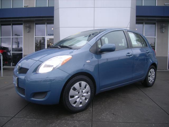 Toyota Yaris 2010 photo 2