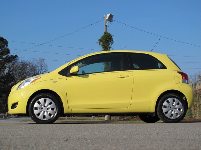 Toyota Yaris 2010 photo 4