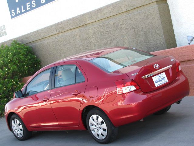 Toyota Yaris 2010 photo 7