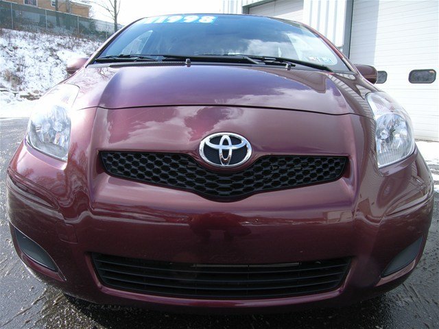 Toyota Yaris 2010 photo 2
