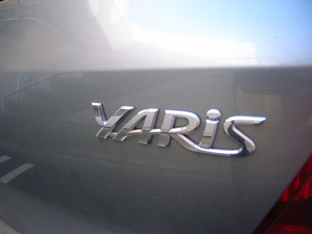 Toyota Yaris 2010 photo 3