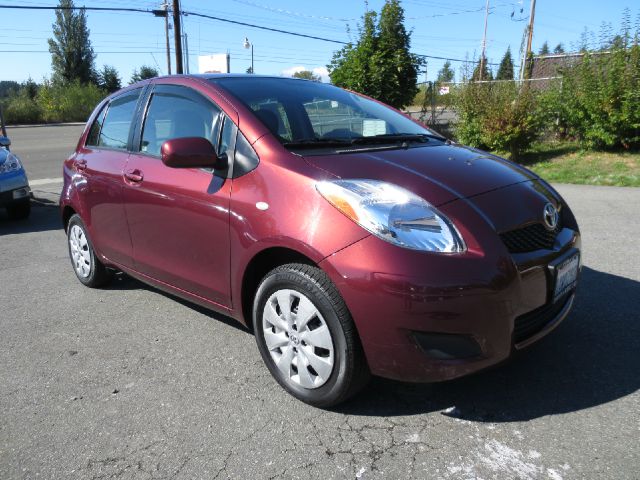 Toyota Yaris 2010 photo 2