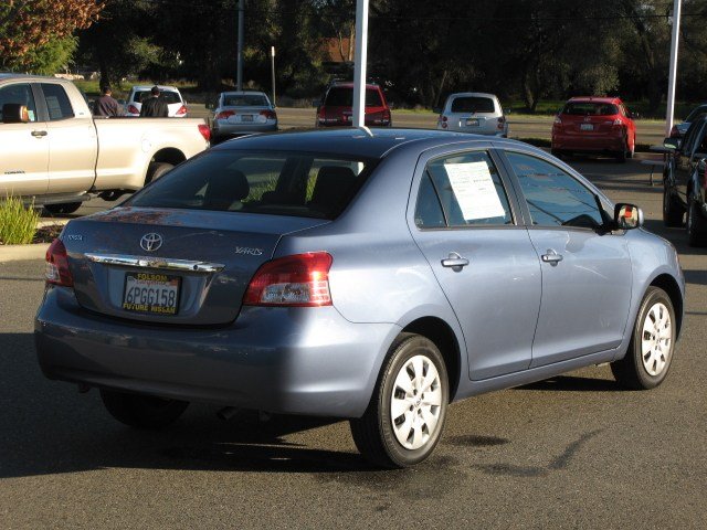 Toyota Yaris 2011 photo 5