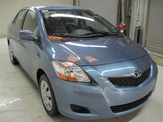 Toyota Yaris 2011 photo 2