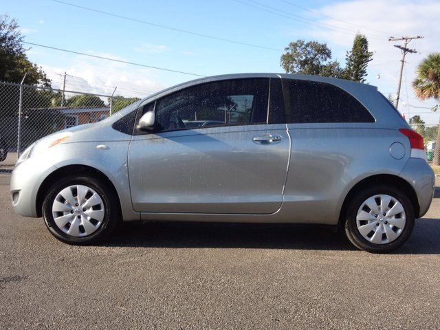 Toyota Yaris 2011 photo 1