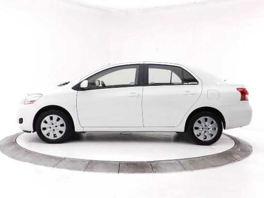 Toyota Yaris 2012 photo 3