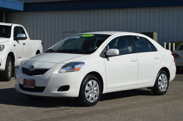 Toyota Yaris Base Unspecified