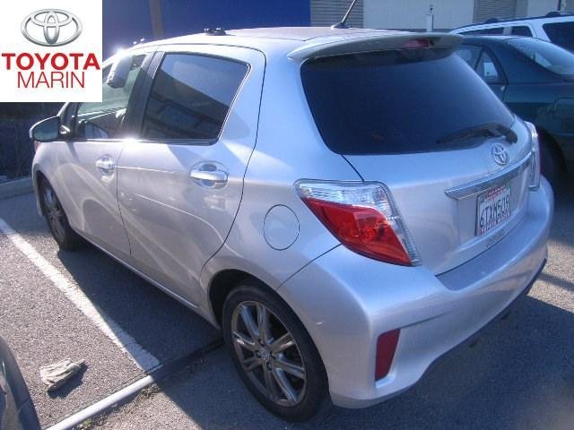 Toyota Yaris 2012 photo 1