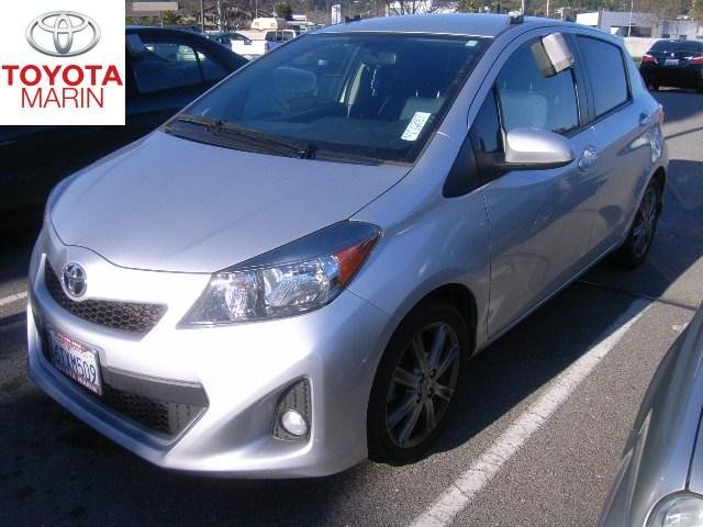 Toyota Yaris 2012 photo 2