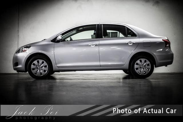 Toyota Yaris 2012 photo 5