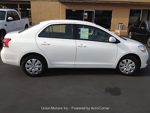 Toyota Yaris Unknown Sedan