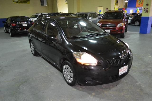 Toyota Yaris 2012 photo 5