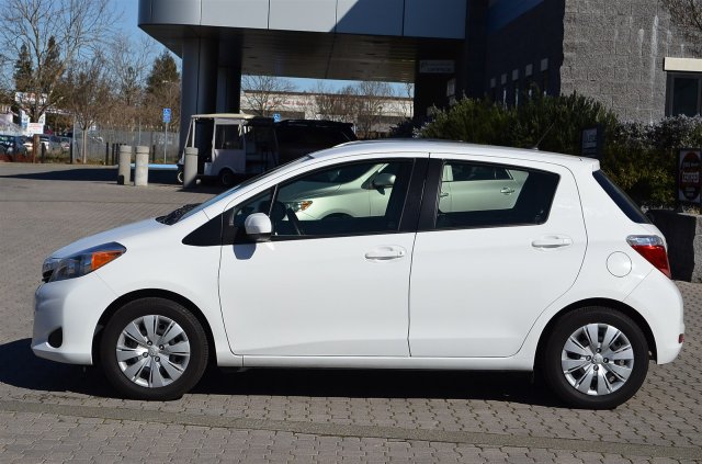 Toyota Yaris 2012 photo 2