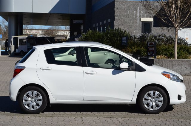 Toyota Yaris 2012 photo 5