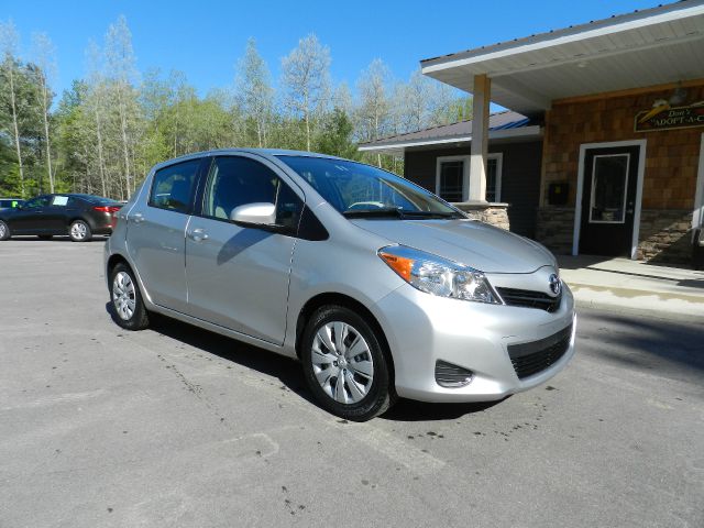 Toyota Yaris 2012 photo 4